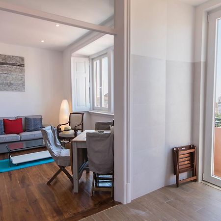 Lovelystay - Comfortable Apartment With River Views Lisbon Bagian luar foto