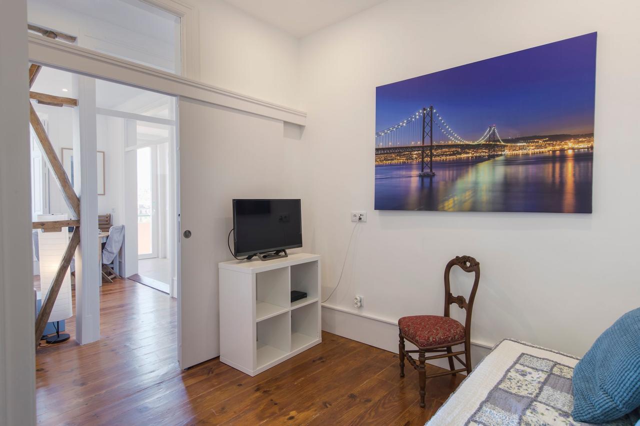 Lovelystay - Comfortable Apartment With River Views Lisbon Bagian luar foto