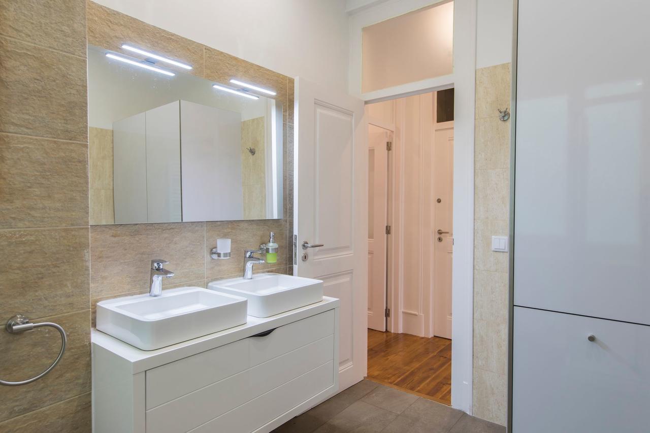 Lovelystay - Comfortable Apartment With River Views Lisbon Bagian luar foto